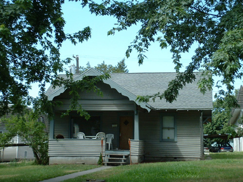 An exterior picture of the house on 117 N. Asbury Street in Moscow, Id