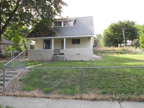 An exterior picture of the house on 207 N. Asbury in Moscow, Id