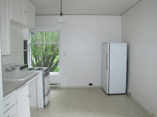 A one-bedroom apartment at 420 N.Washington, Moscow Id 83843