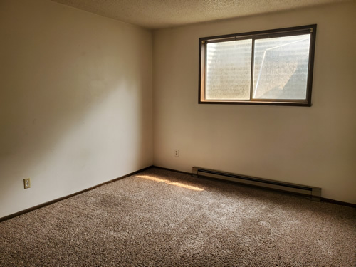 Apartment Rentals: Valley View Apartments, Pullman, WA: apartment 52.