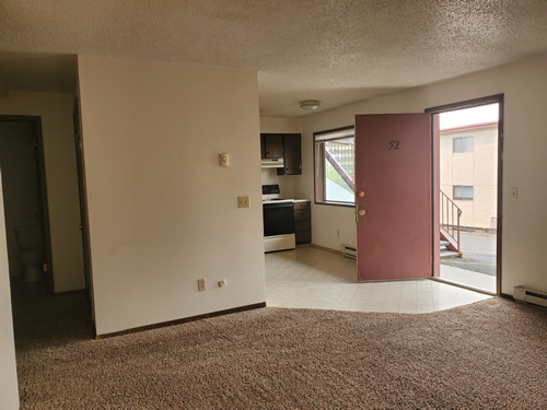 Apartment Rentals: Valley View Apartments, Pullman, WA: apartment 52.