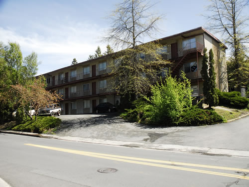 Exterior of The Valley View Apartments, 1325-1425 Valley Road, Pullman Wa 99163