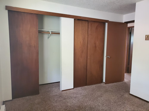 A three-bedroom apartment at the 1270 Hillside Drive, Upper Unit, Pullman WA 99163