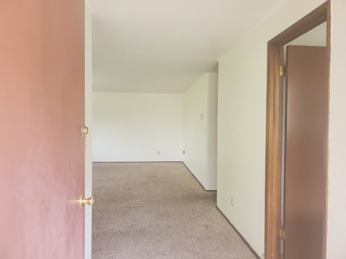 A three-bedroom apartment at the 1270 Hillside Drive, Upper Unit, Pullman WA 99163