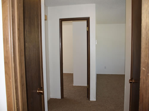 A two-bedroom at The Valley View Apartments, 1325 Valley Road NE, apartment 40 in Pullman, Wa